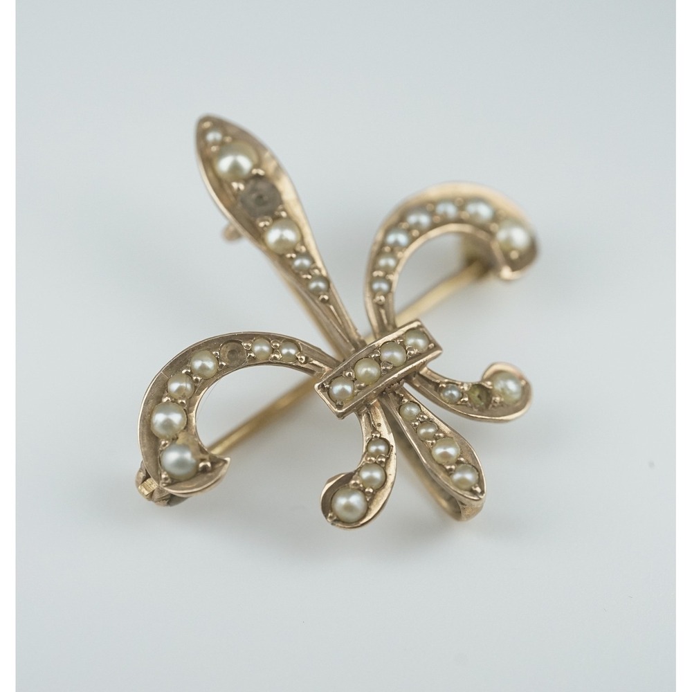 Victorian Antique 14k Solid Gold fleur de lis Seed Pearl Pendant  Brooch French